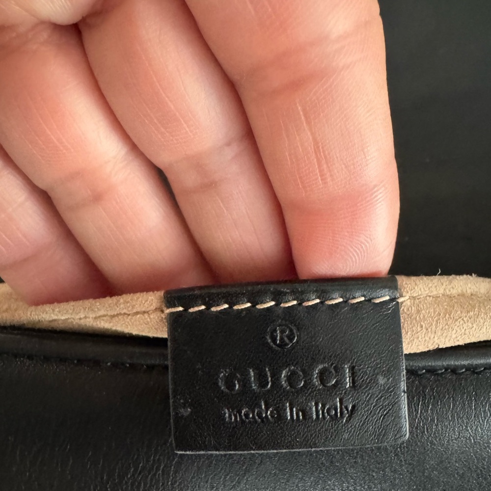 🌟Rare Gucci🌟 Pearl Bag with Gold Chain 
Shoulder/ crossbody / belt bag - Picture 5 of 8